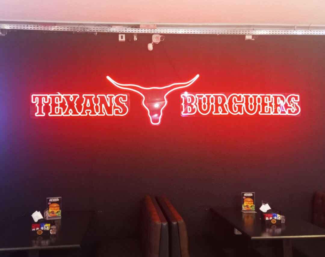 Letras LED em acrílico — Hamburgueria Texans Burguer