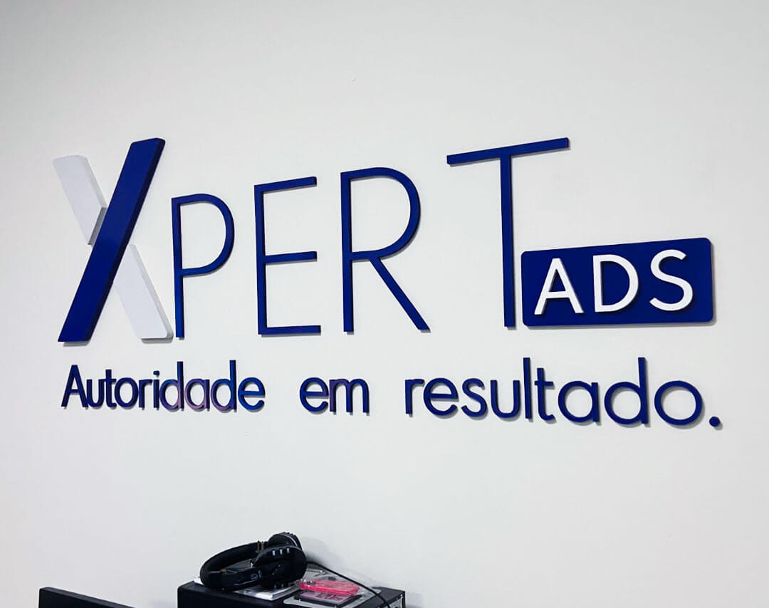 Letreiro interno em PVC — Agencia de marketing Xpert ADS